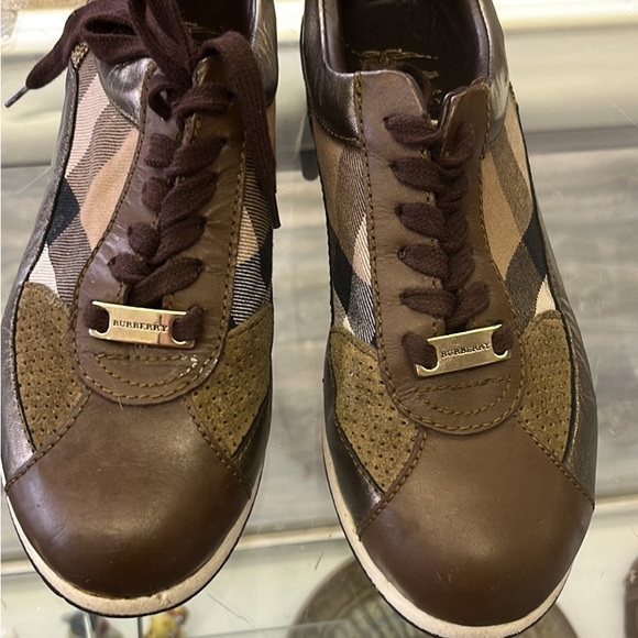 BURBERRY LONDON NOVA CHEK SHOES - Picture 6 of 9